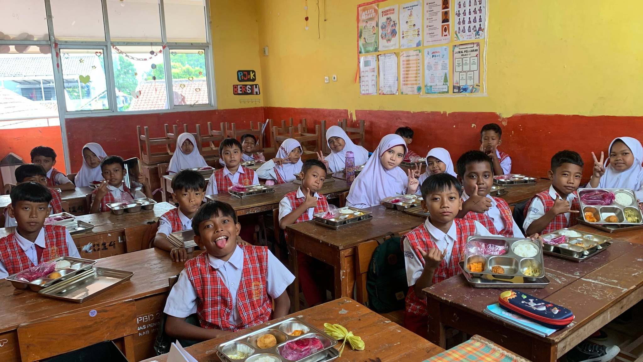 Makan Bergizi Gratis (MBG)